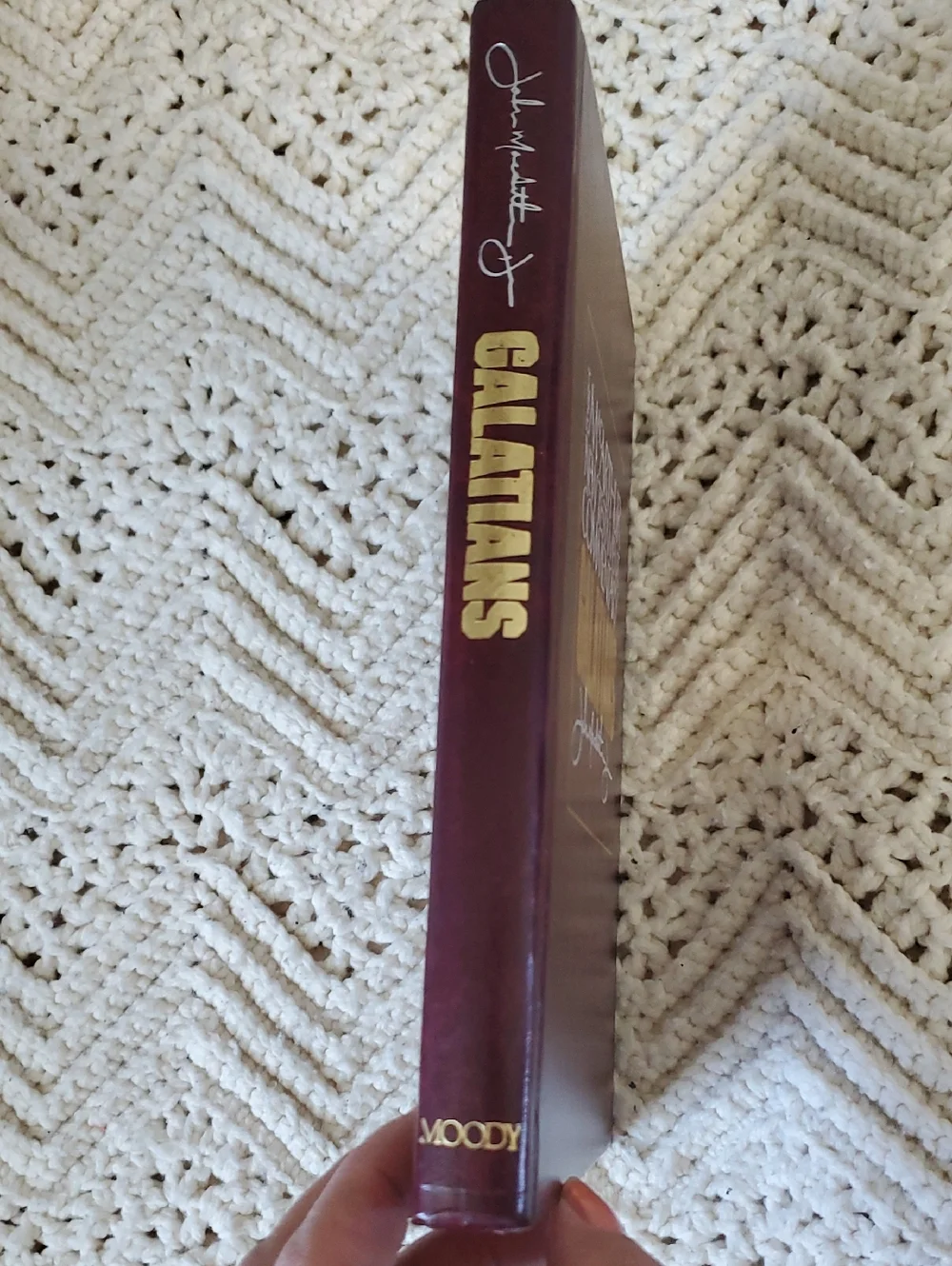 The MacArthur New Testament Commentary: Galatians - Maroon & Gold